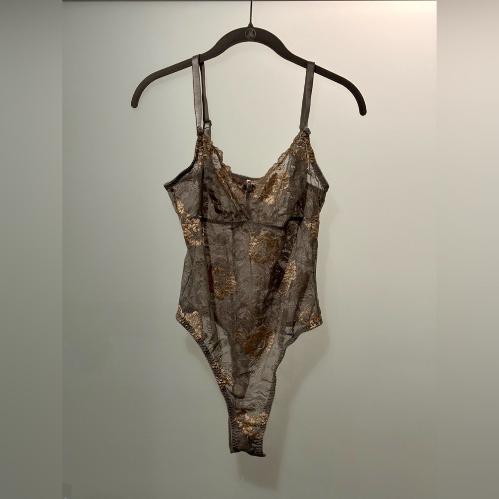 Vintage Victoria’s Secret Floral Bodysuit Large